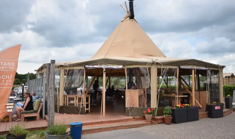 Eetcafé Lekzijde im TIPI